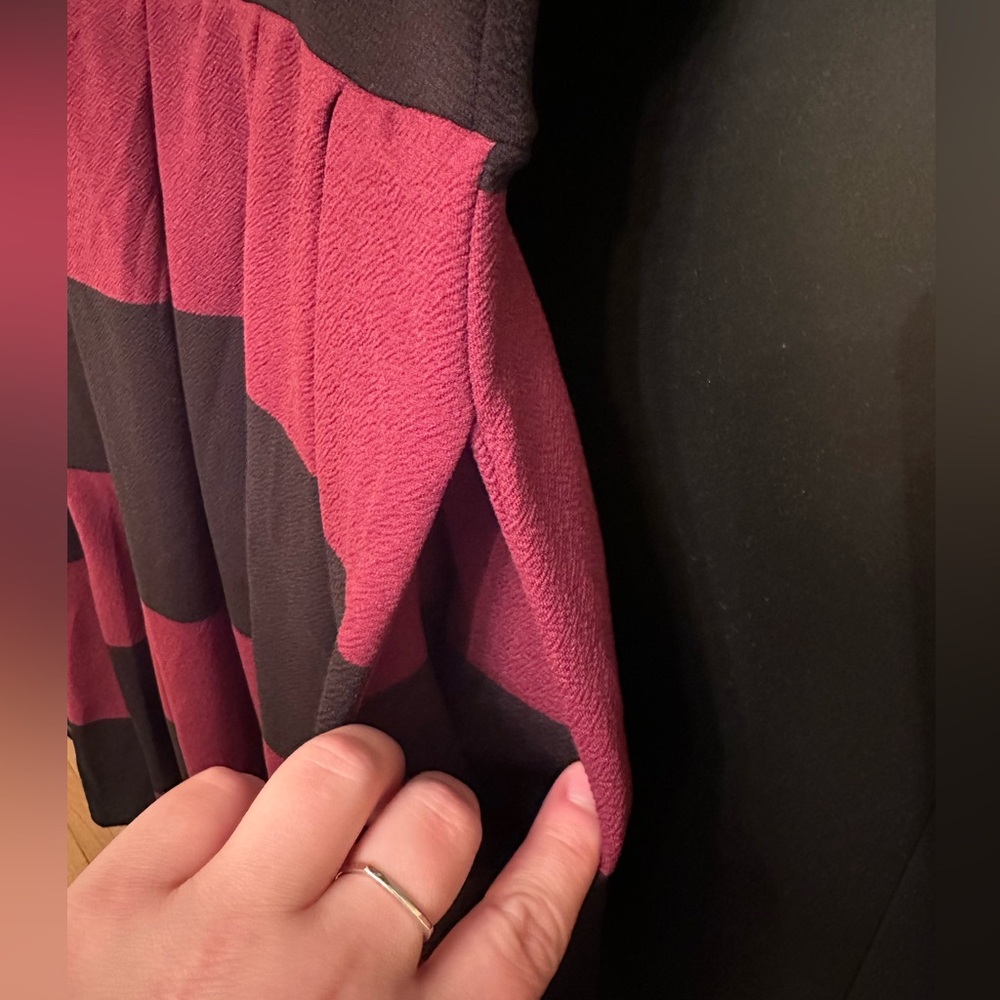 NWT Lularoe Amelia dress, XL. Black and maroon stripes with pockets. - Picture 3 of 3